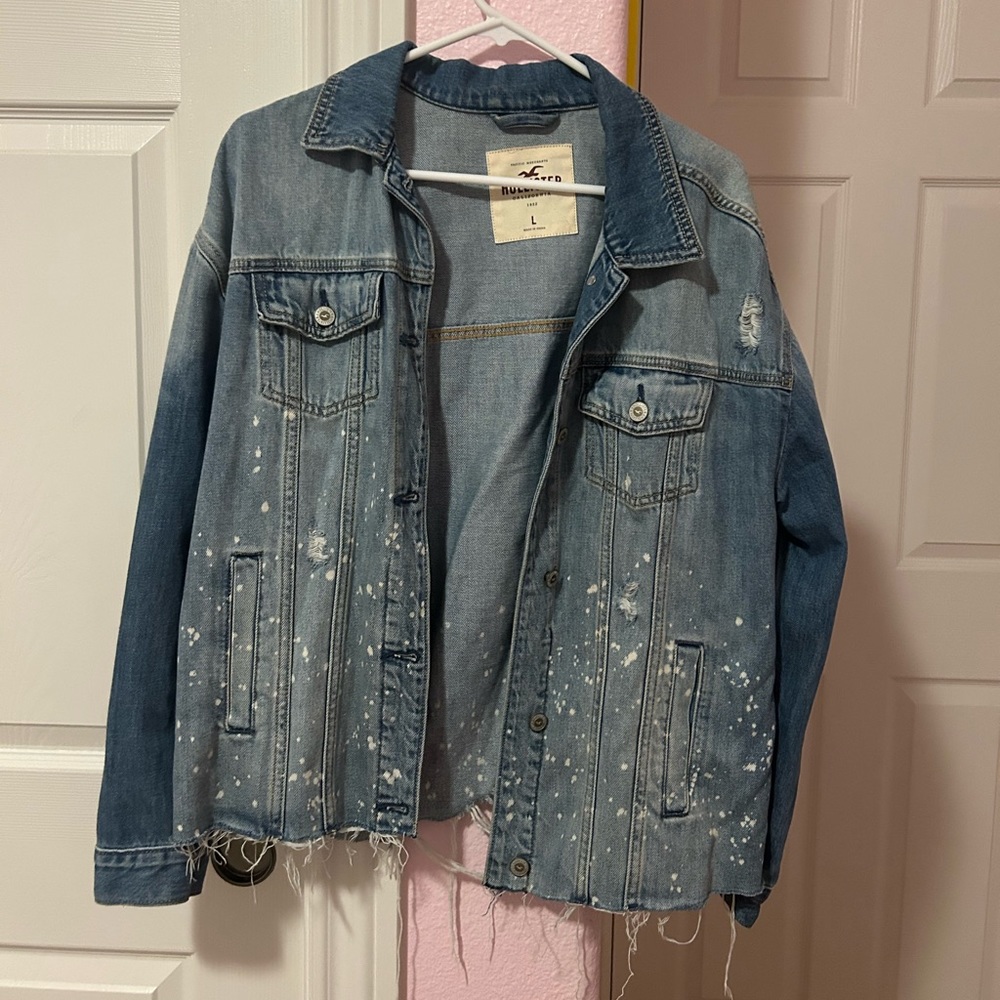 HOLLISTER DISTRESSED DENIM JACKET